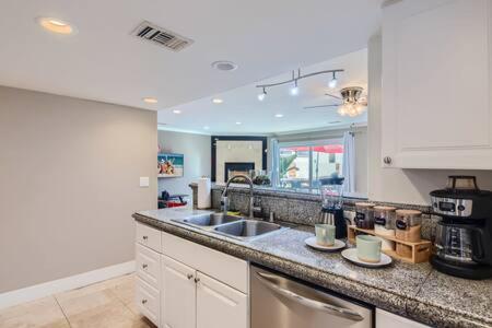 Awesome 3Br 2Bth 1 Block To Beach C2 Newport Beach Luaran gambar